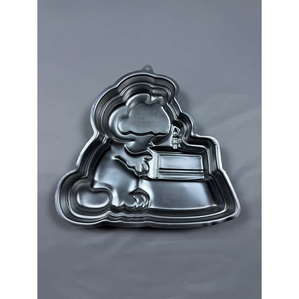 Wilton Garfield Birthday Cake Pan Vintage 1981‎ Aluminum Mold 2105-2447 Silver